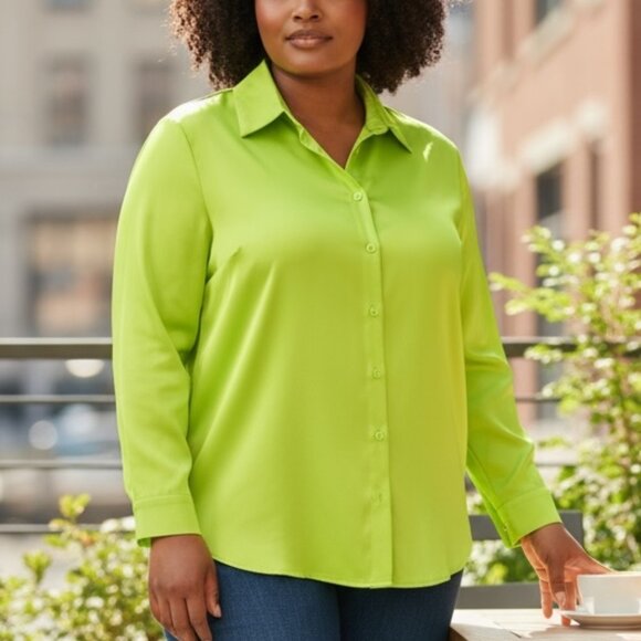 569 WOMENS 1X GREEN SHIMMER BLOUSE BY SKY PLUS - Picture 1 of 1